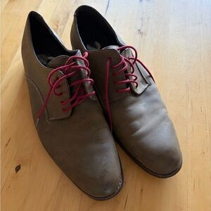 Original Penguin Taupe Oxfords with Red Laces